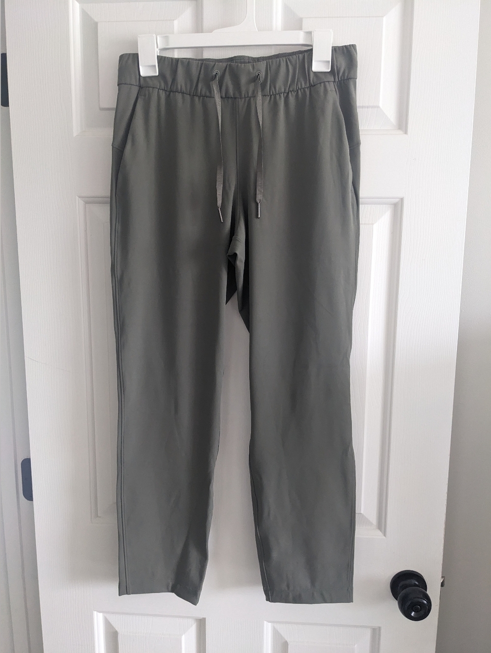 Lululemon On The Fly 7/8 Pant Sz 6 Olive